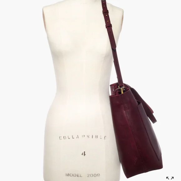 Madewell Medium Leather Transport Tote - Picture 2 of 13